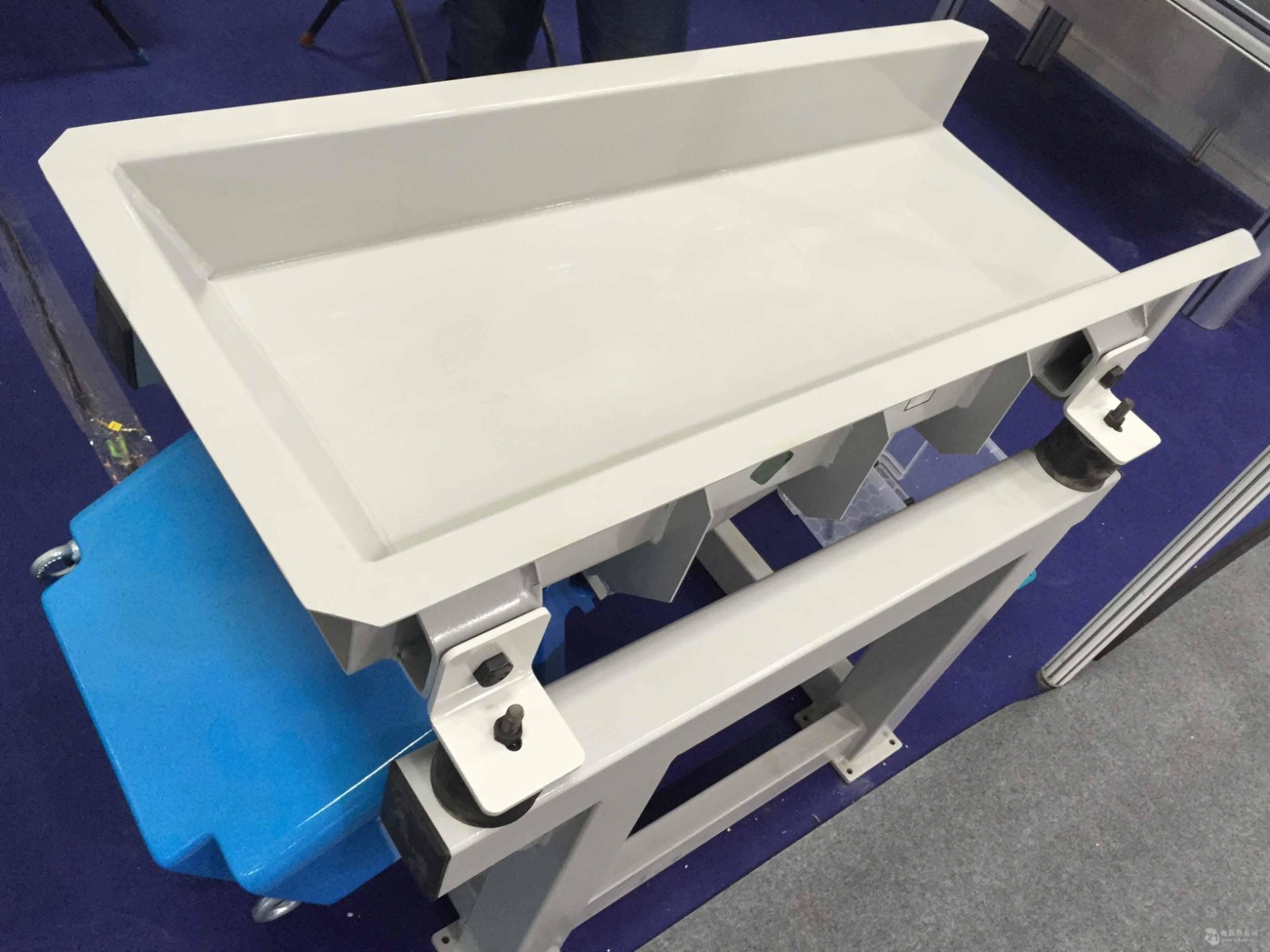 電磁振動給料機(jī) 電磁振動給料機(jī)